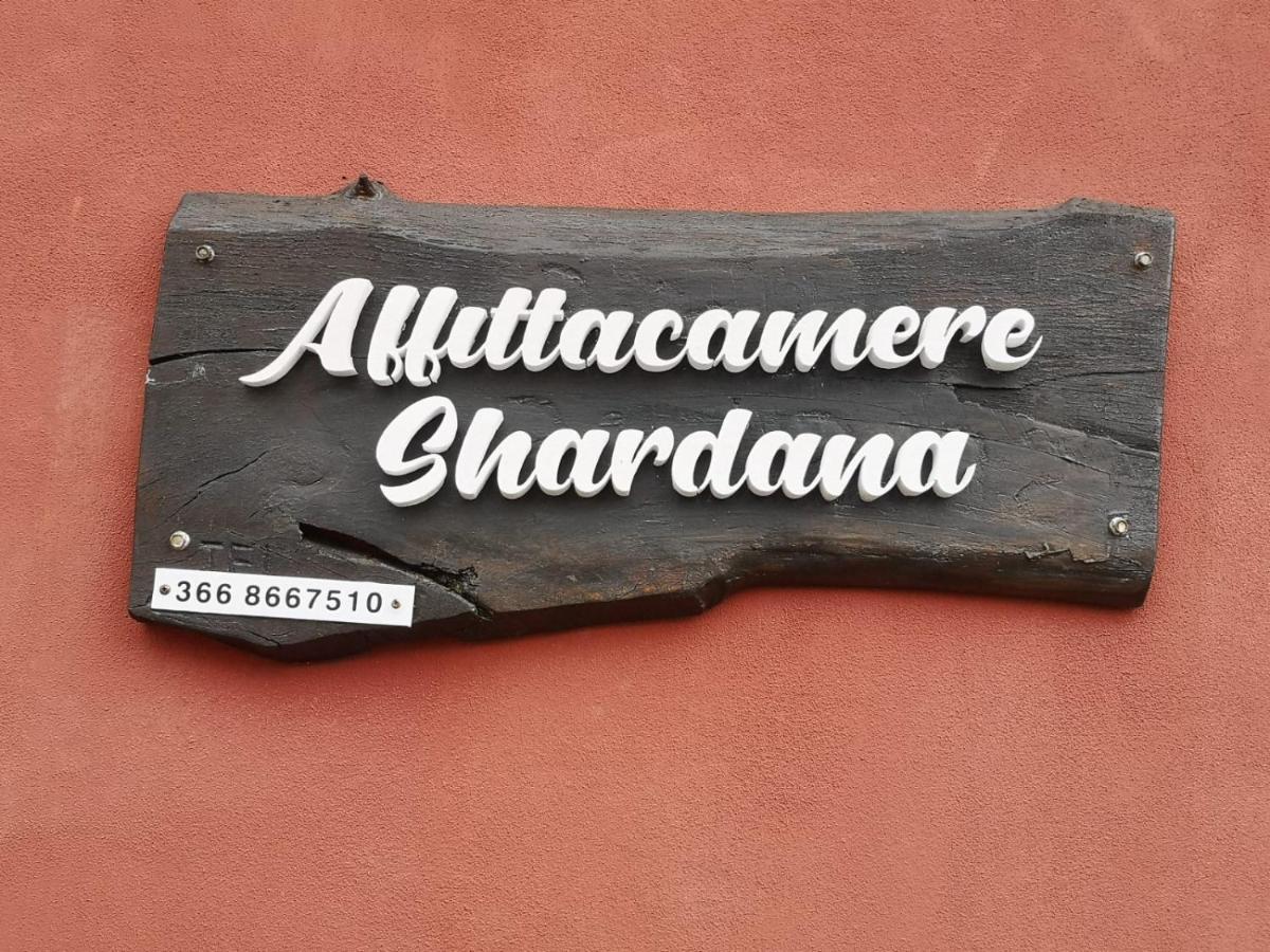 Affittacamere Shardana カブラス エクステリア 写真